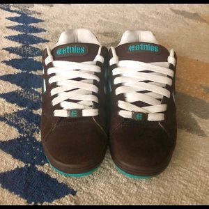 Genuine Etnies skater shoes